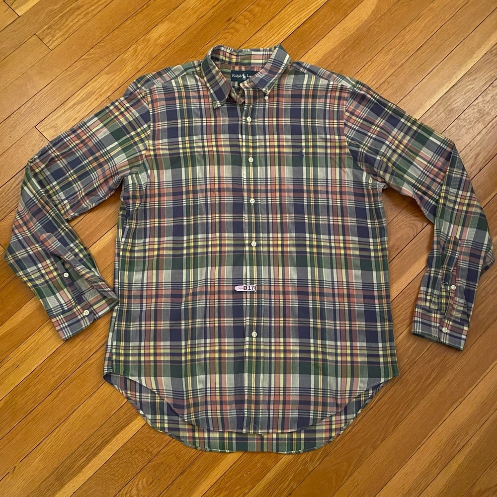 RALPH LAUREN Classic Fit button down, men’s size Large, excellent condition!!!
